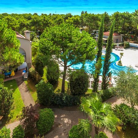 Villaggio Mare Blu Bibione Bagian luar foto