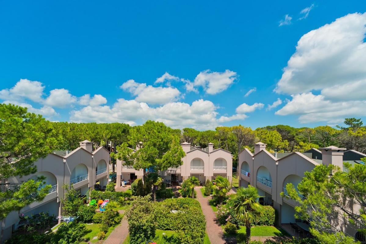 Villaggio Mare Blu Bibione Bagian luar foto